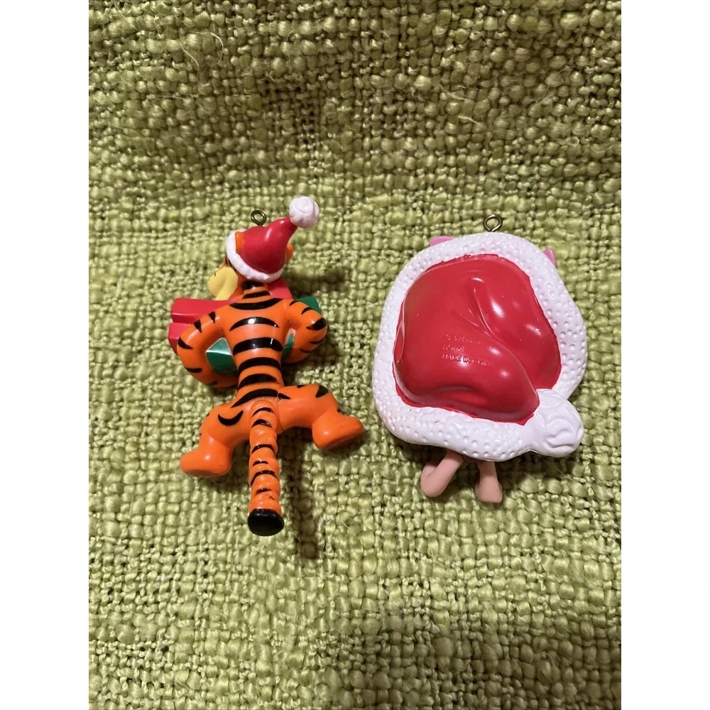 Piglet (3inch) and Tigger (4inch) Tree ornaments,‎ Lot Of 2 . Disney , Holiday